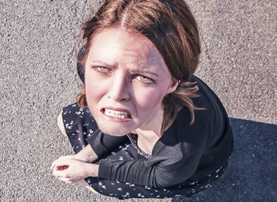 Dievča čelilo následkom augmentačnej mamoplastiky